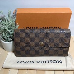 Louis Vuitton Sarah Wallet
